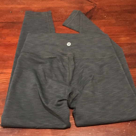 Lot of Lululemon/Size 6/Med - Picture 11 of 11